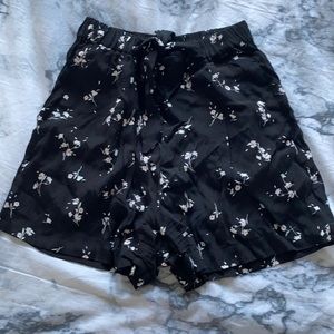 cute dynamite flower shorts